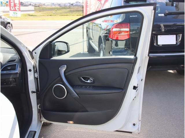 Renault Megane 2013 (9)