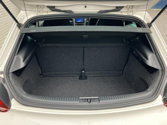 Volkswagen Scirocco 2010 (7)