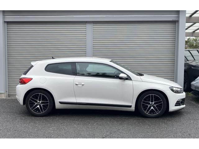 Volkswagen Scirocco 2010 (3)