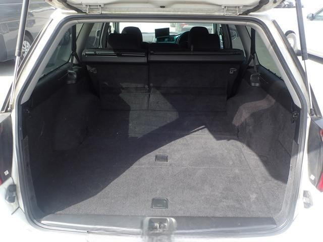 Subaru Legacy 2001 (5)