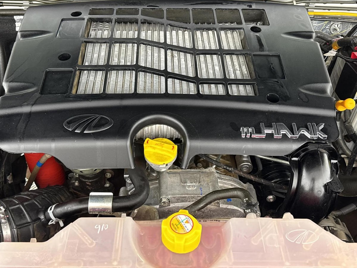 Mahindra Pik Up 2021 (4)