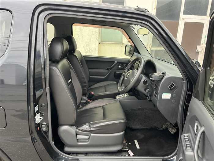 Suzuki Jimny 2002 (4)