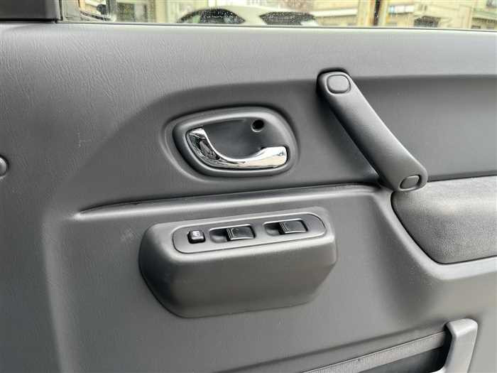 Suzuki Jimny 2002 (9)