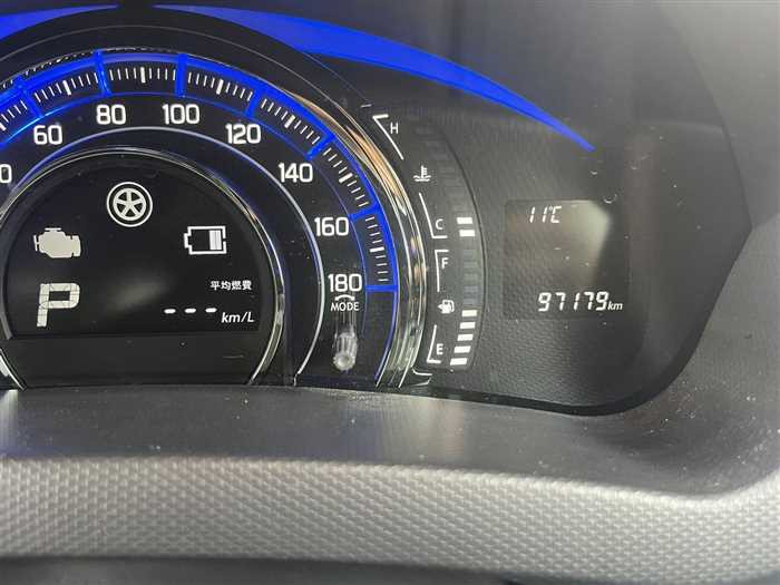 Suzuki Swift 2015 (7)