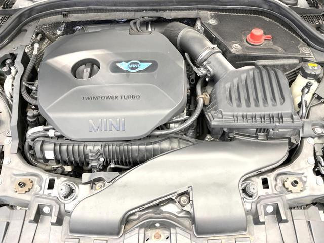 Mini Cooper S 2015 (3)