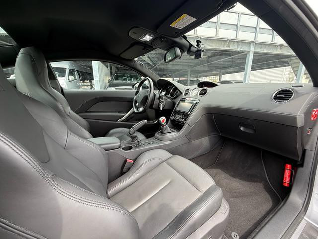 Peugeot RCZ 2012 (5)