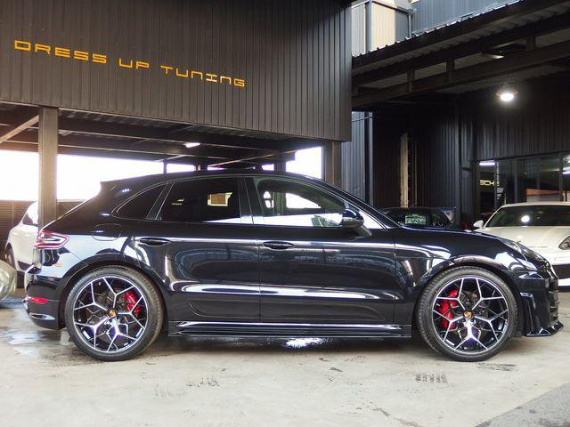 Porsche Macan Turbo 2015 (3)