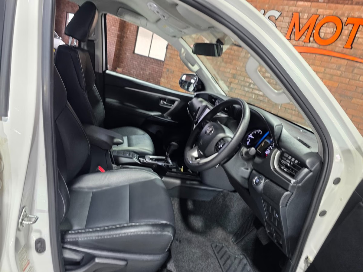 Toyota Fortuner 2025 (3)