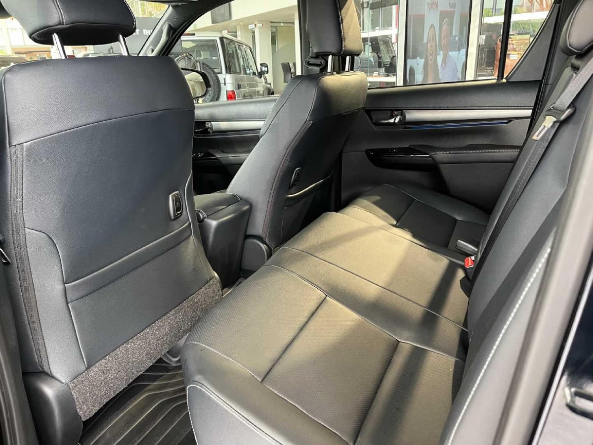 Toyota Hilux 2026 (9)
