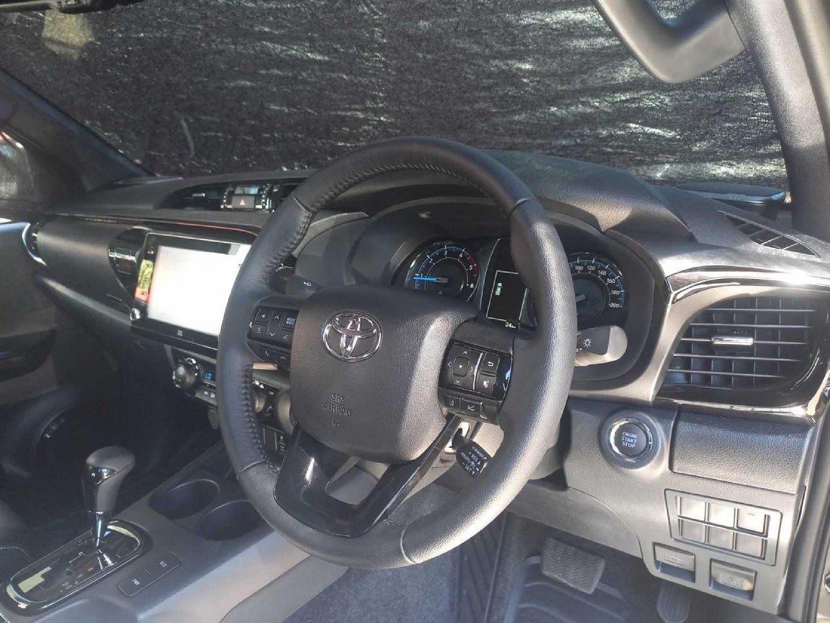Toyota Hilux 2026 (4)