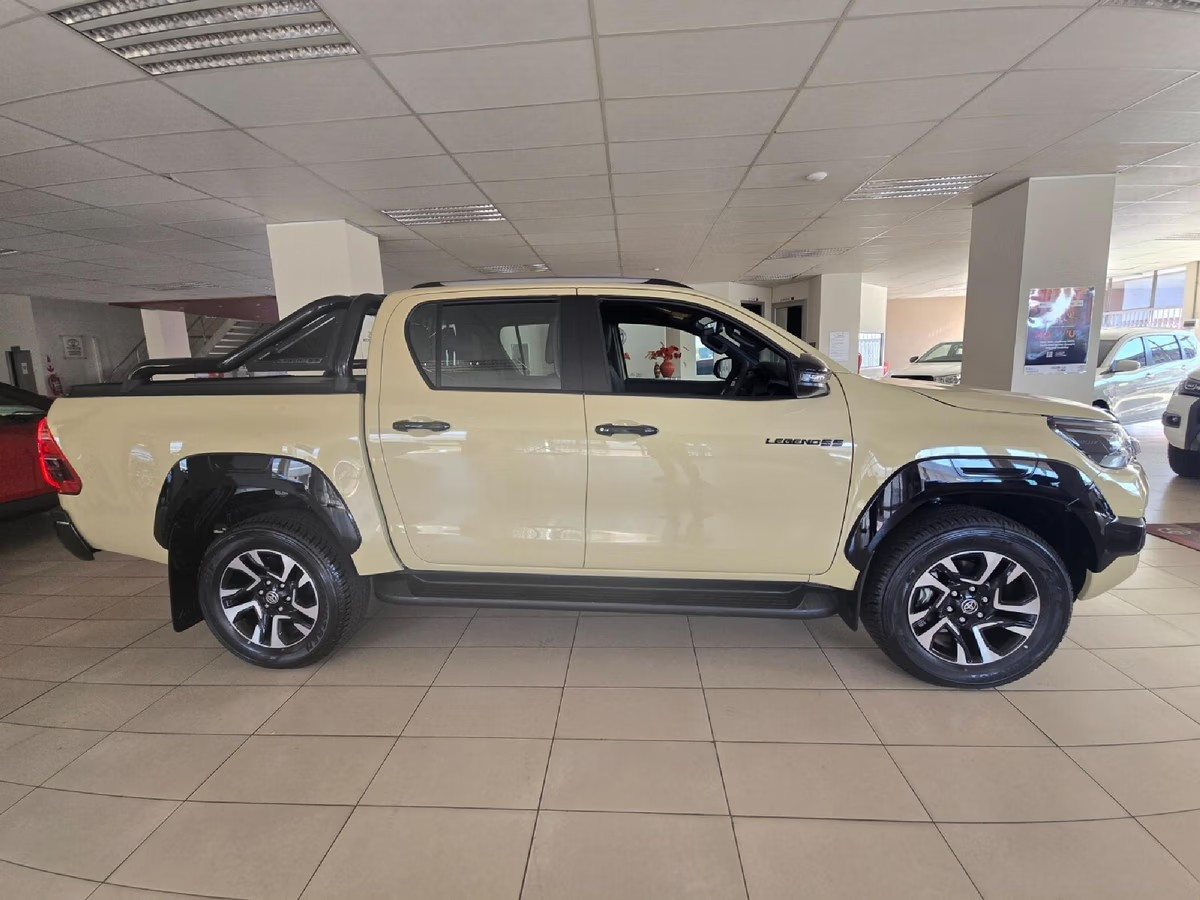 Toyota Hilux 2026 (2)
