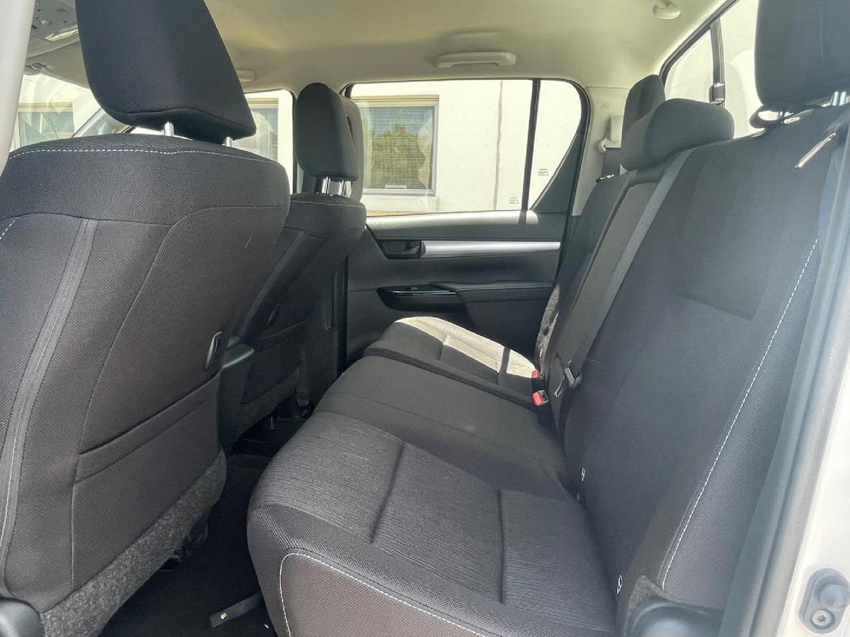 Toyota Hilux 2.4 GD-6 2026 (6)