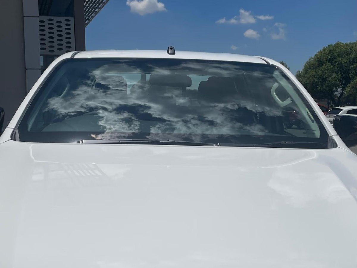 Toyota Hilux 2.4 GD-6 2026 (9)