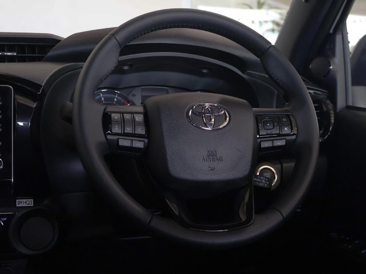 Toyota Hilux 2026 (4)