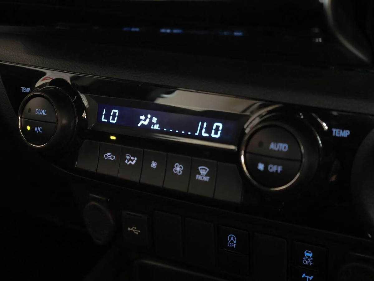 Toyota Hilux 2026 (9)
