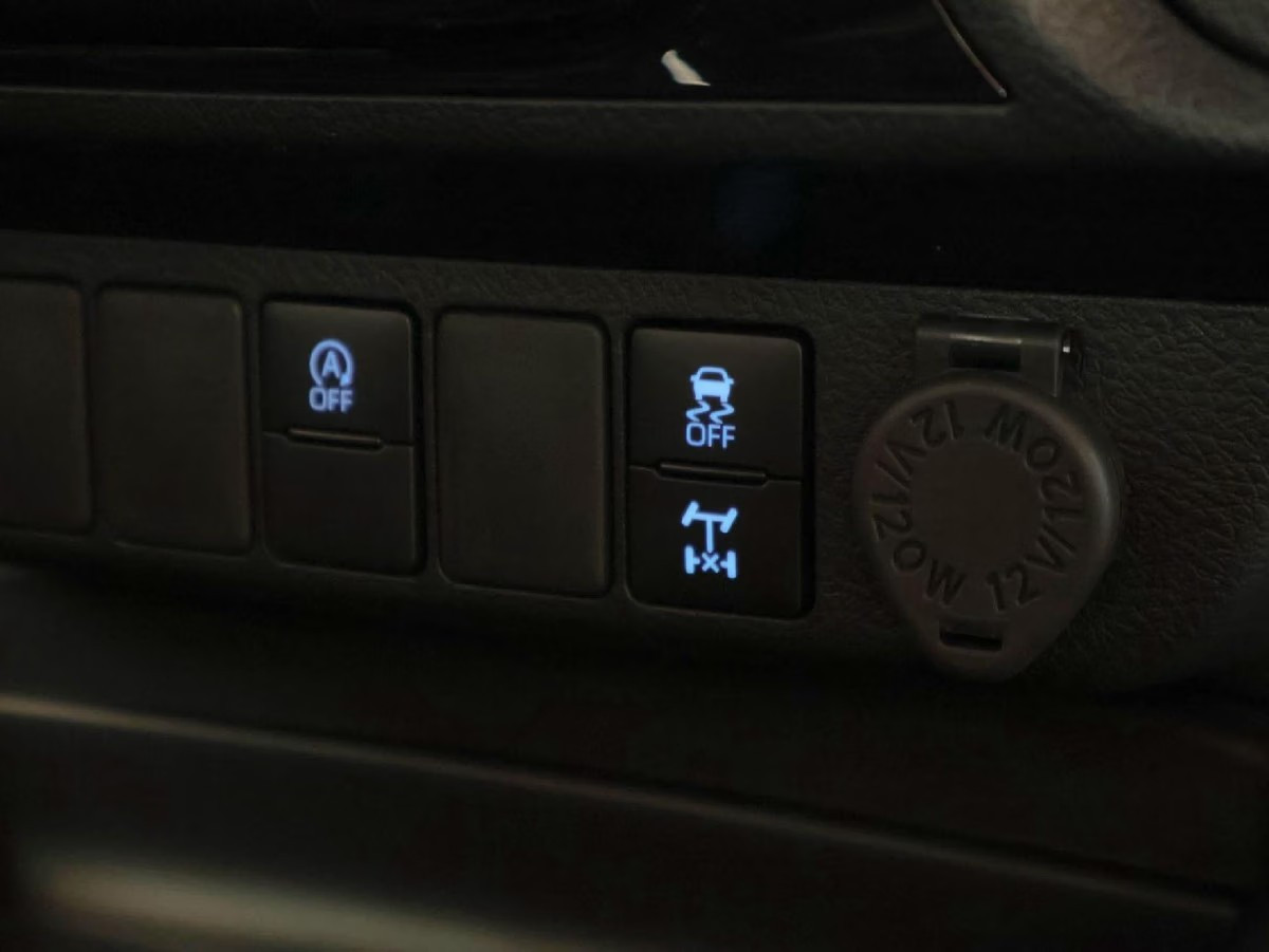 Toyota Hilux 2026 (8)