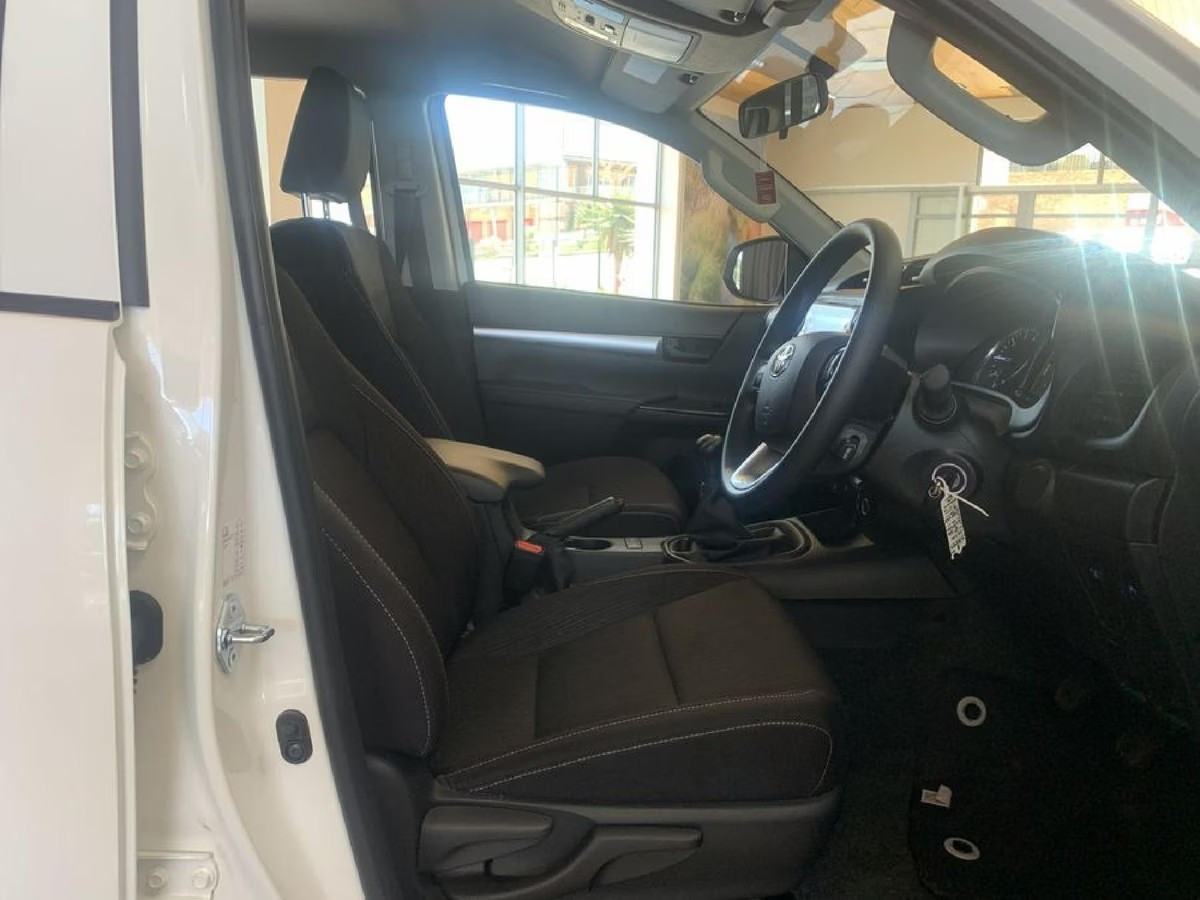 Toyota Hilux 2026 (3)