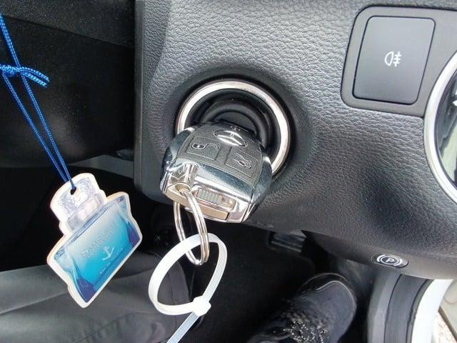 Mercedes-Benz E250 2012 (7)