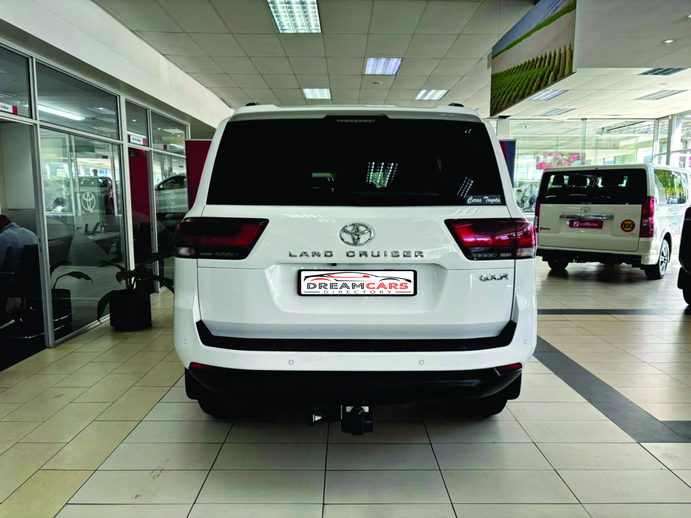 Toyota Land Cruiser 300 2023 (4)