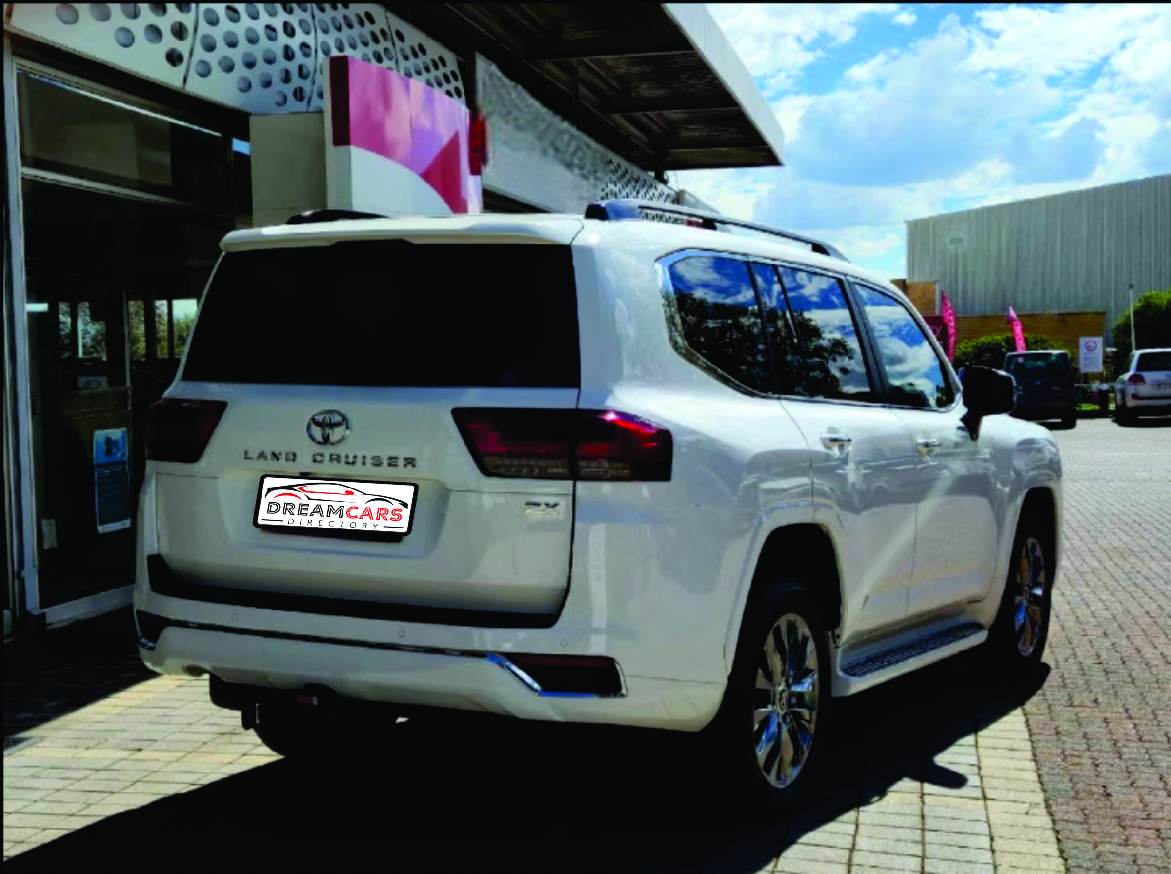 Toyota Land Cruiser 300 2024 (2)