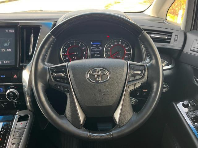 Toyota Vellfire 2018 (6)
