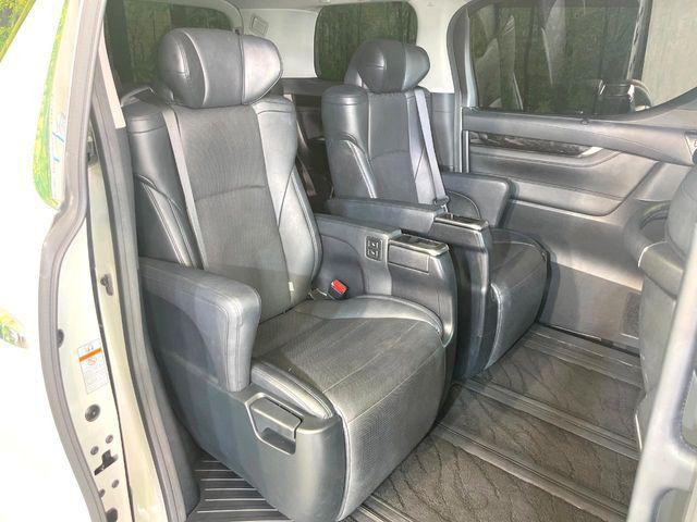 Toyota Vellfire 2018 (6)