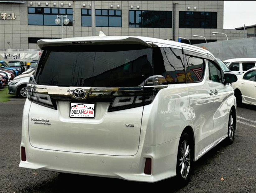 Toyota Vellfire 2018 (2)