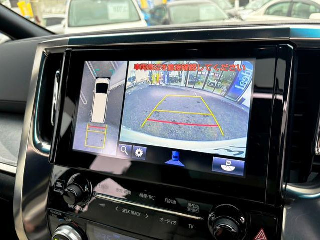 Toyota Vellfire 2018 (8)