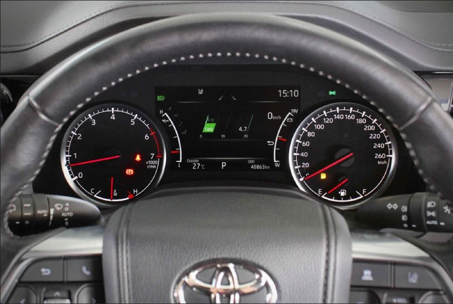 Toyota Land Cruiser 300 2022 (8)