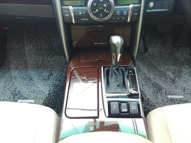 Toyota Mark X 2012 (9)