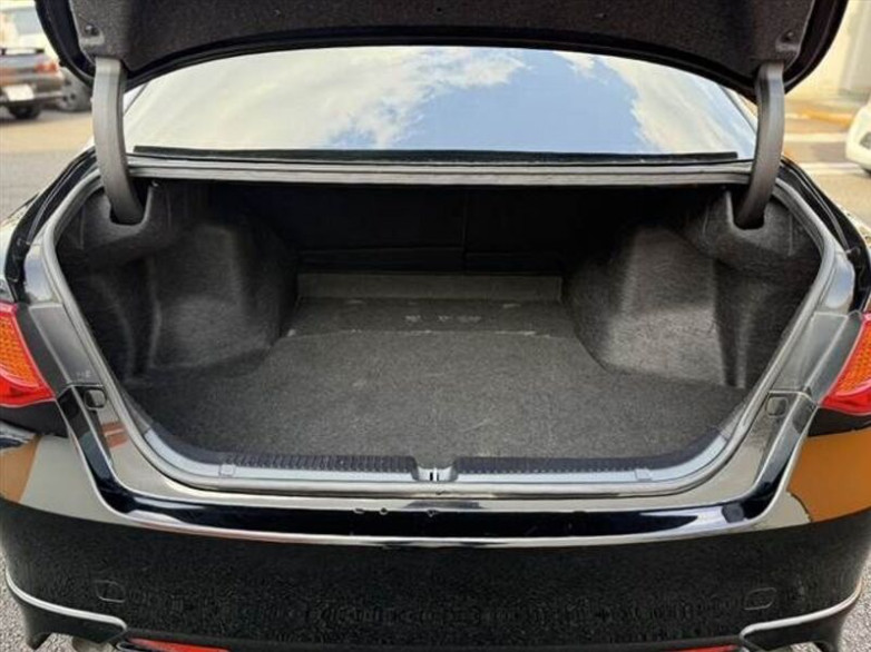 Toyota Mark X 2010 (4)