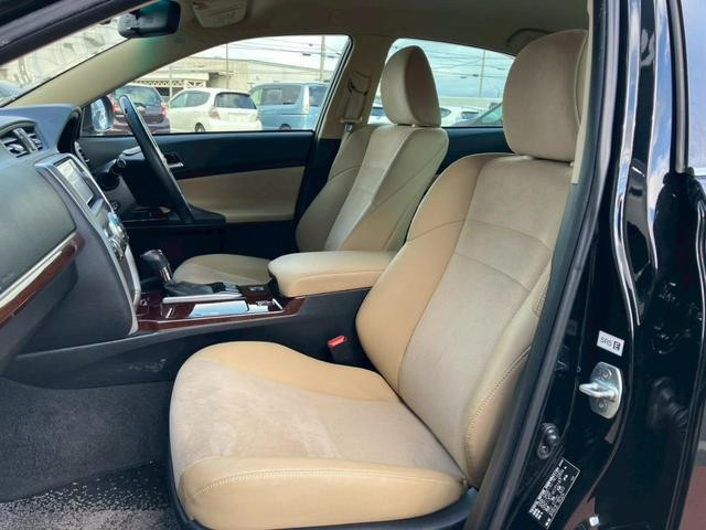 Toyota Mark X 2013 (9)