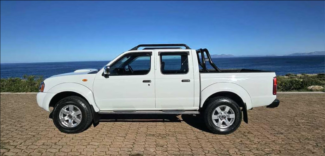 Nissan NP300 2019 (2)