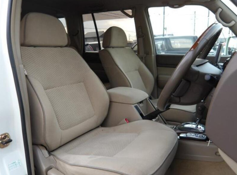 Nissan Safari 2003 (4)
