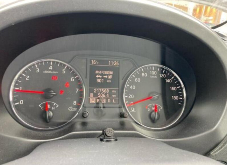 Nissan X-Trail 2011 (6)