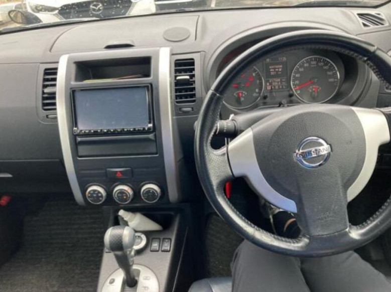 Nissan X-Trail 2011 (5)