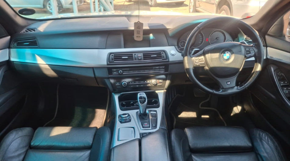 BMW 530d 2010 (5)