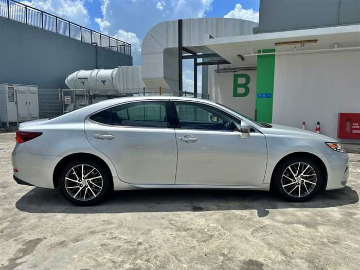 Lexus ES 250 2016 (2)