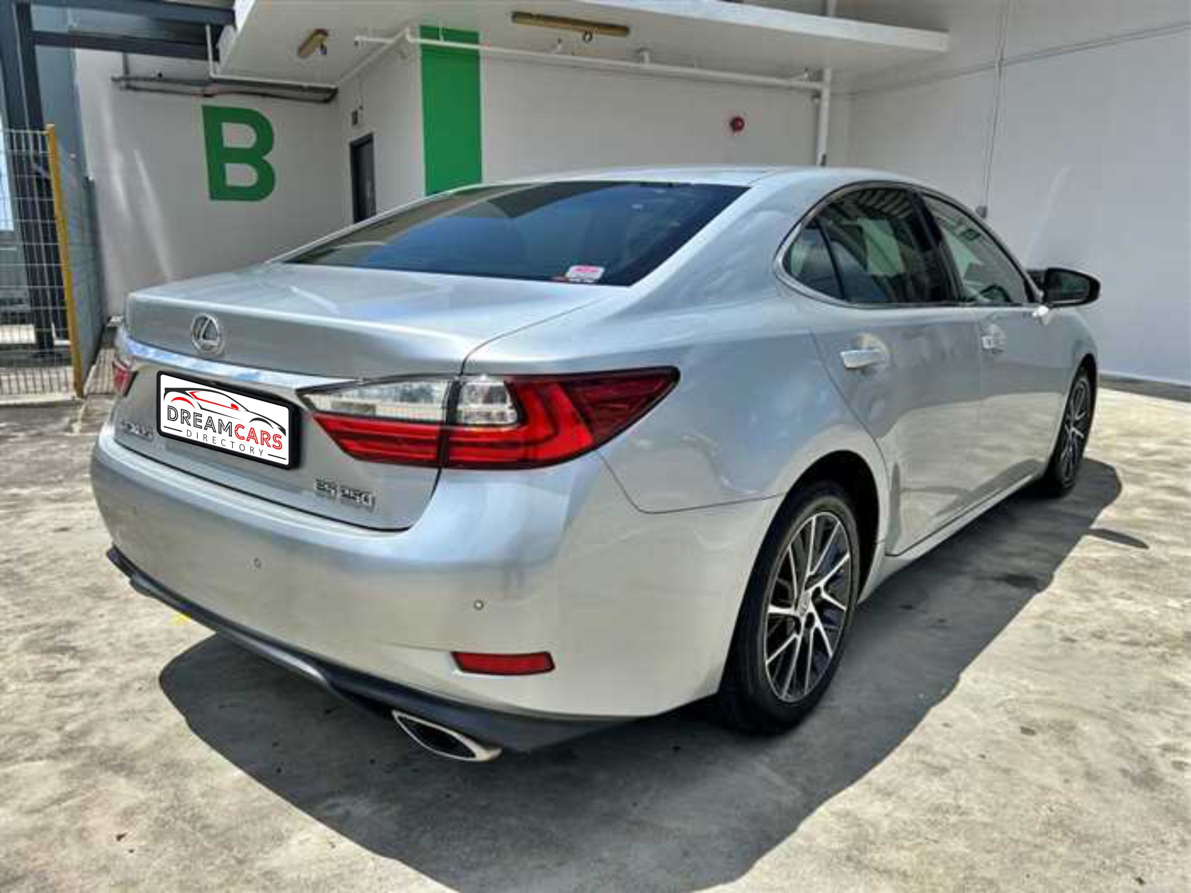 Lexus ES 250 2016 (3)