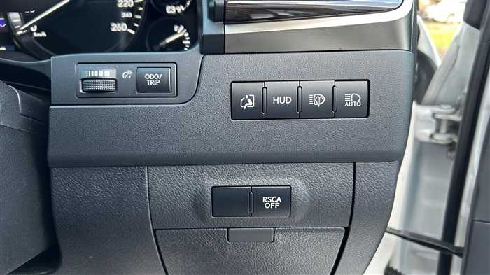 Lexus LX 570 2018 (9)