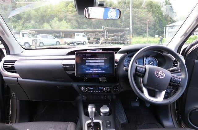 Toyota Hilux 2021 (6)