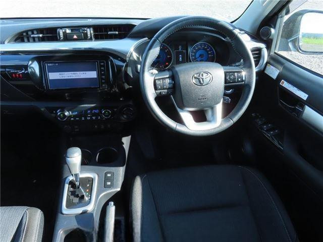Toyota Hilux 2019 (6)