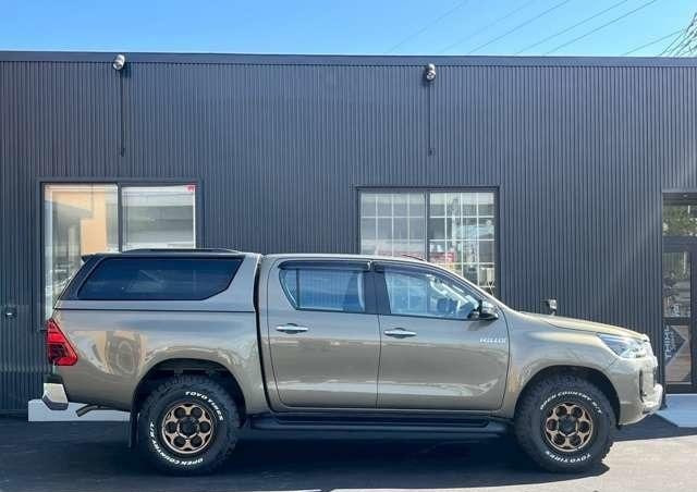 Toyota Hilux 2023 (2)