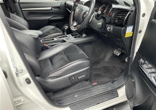 Toyota Hilux 2024 (7)