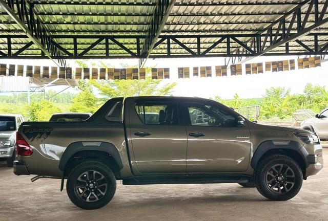 Toyota Hilux 2020 (2)