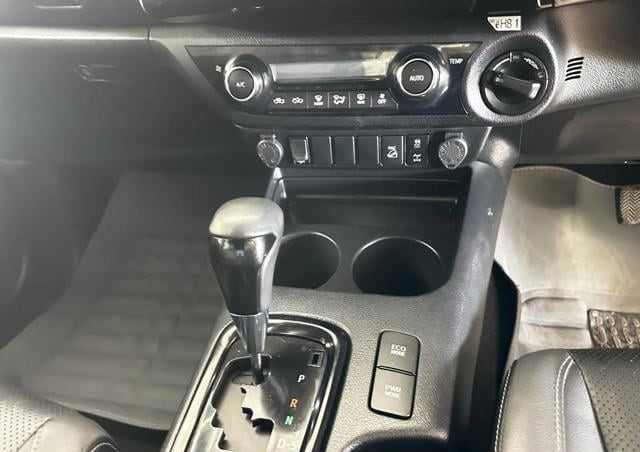 Toyota Hilux 2020 (6)
