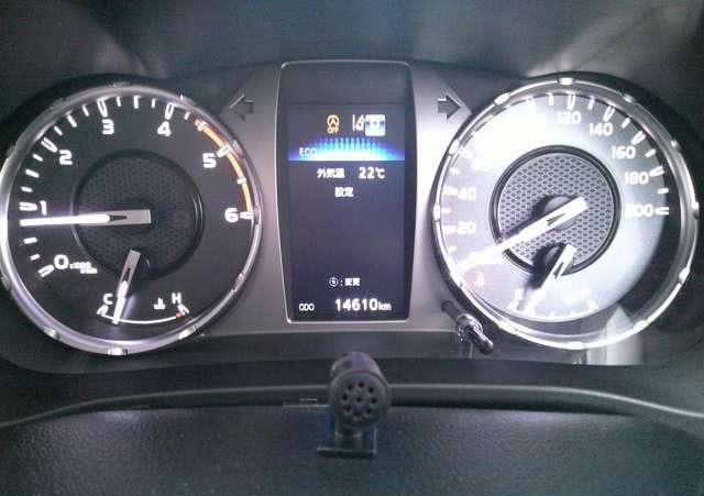 Toyota Hilux 2021 (6)