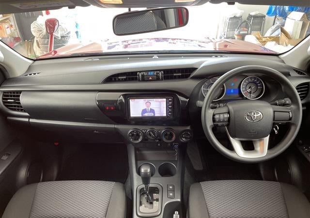Toyota Hilux 2019 (5)
