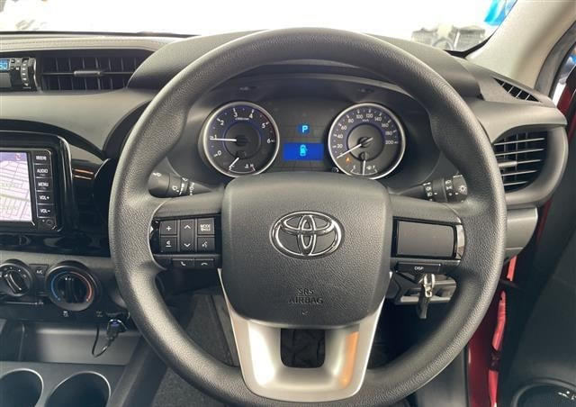 Toyota Hilux 2019 (6)