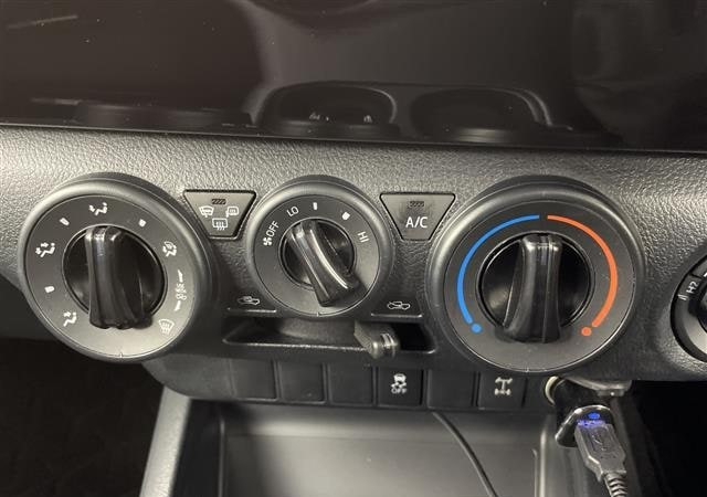 Toyota Hilux 2019 (10)